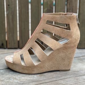 BCBG Torrez Brown Leather Platform Wedges  Size 8